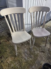 2x lackierte Bauernstühle mit