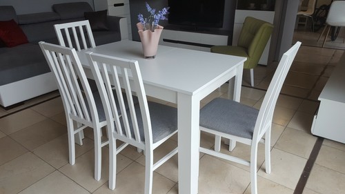 Set aus ausziehbarem - , esstisch