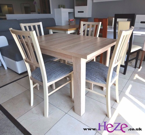 Set aus ausziehbarem - , esstisch